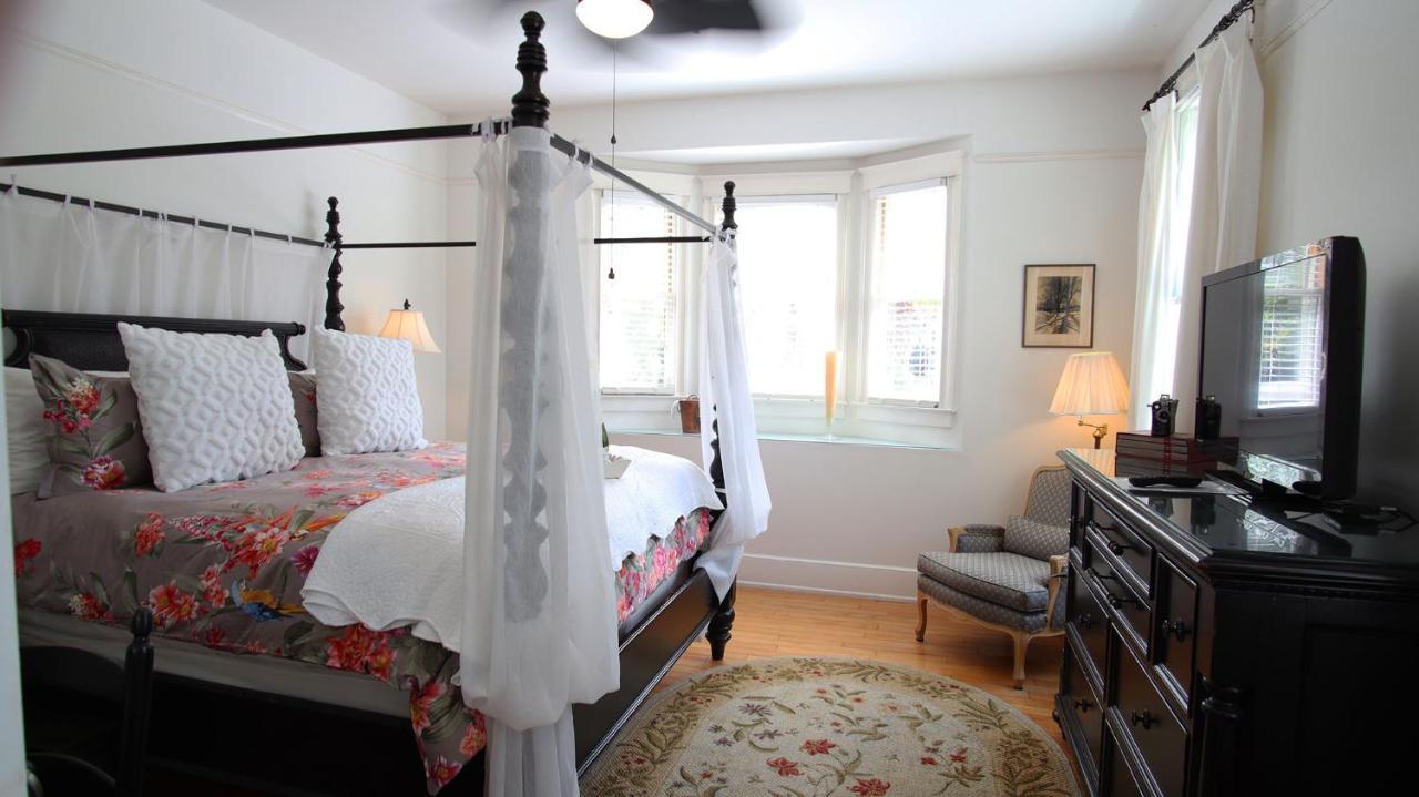 Hoyt House Luxury Bed & Breakfast 费南迪纳比奇 外观 照片