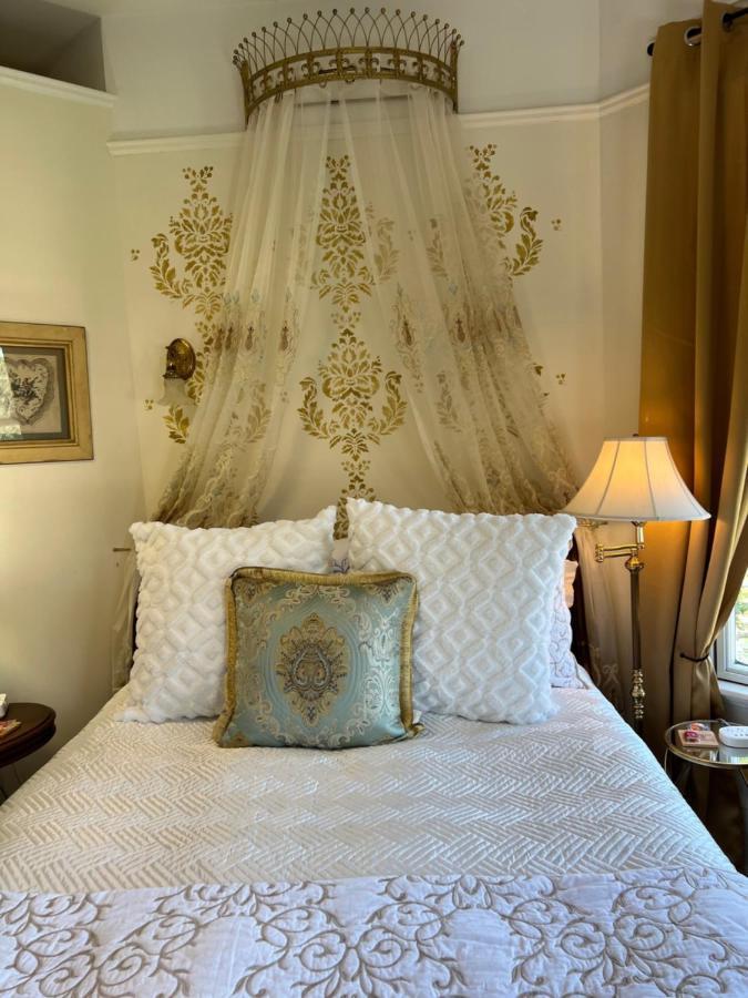 Hoyt House Luxury Bed & Breakfast 费南迪纳比奇 外观 照片