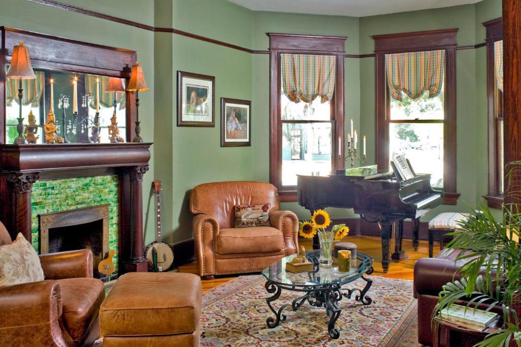Hoyt House Luxury Bed & Breakfast 费南迪纳比奇 外观 照片
